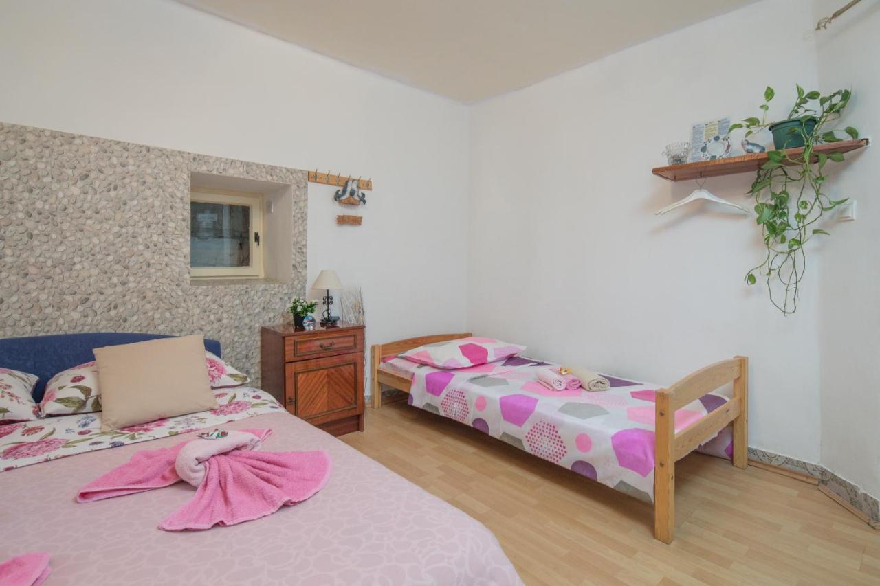 Guest House Ivona Сплит Екстериор снимка