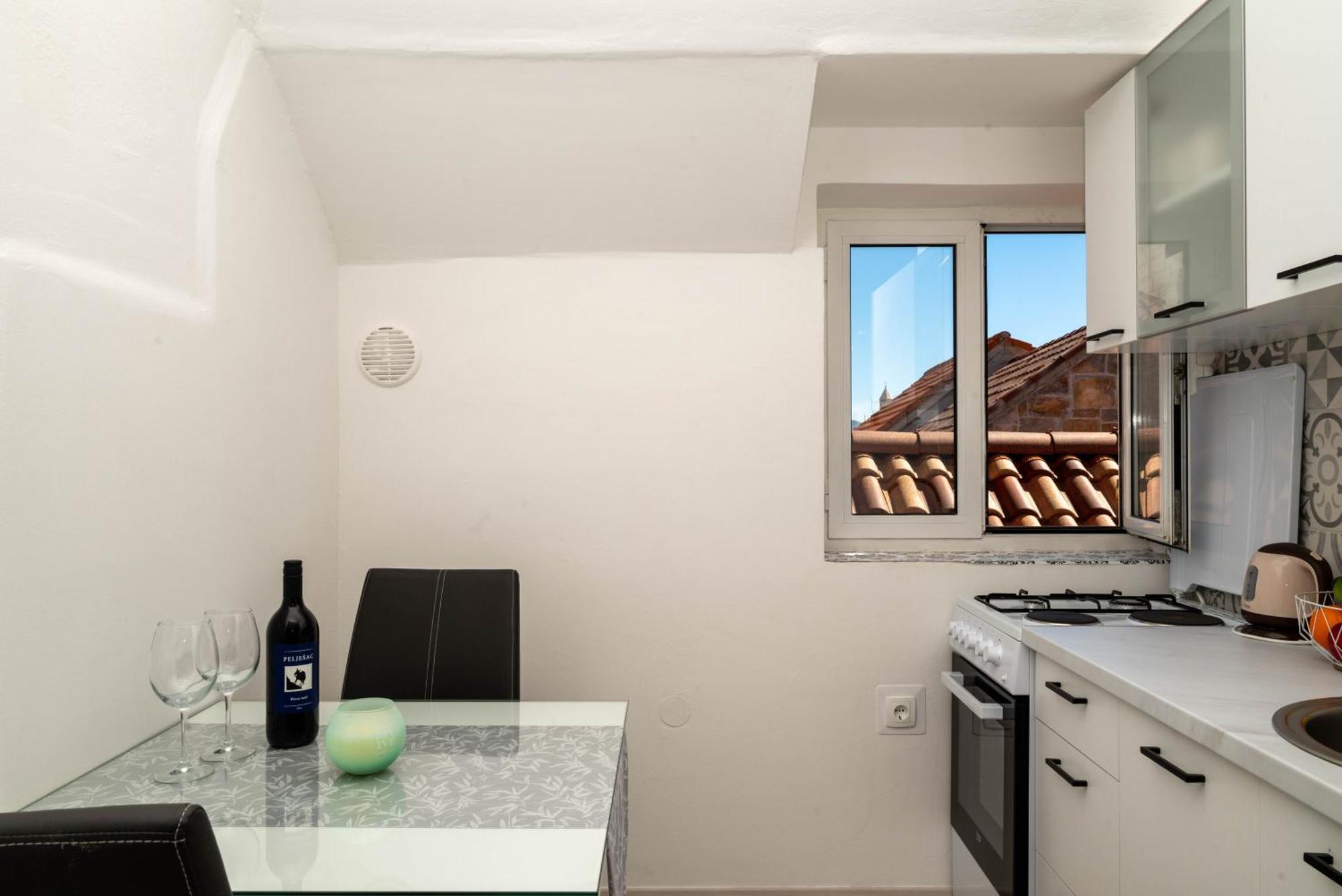 Guest House Ivona Сплит Екстериор снимка