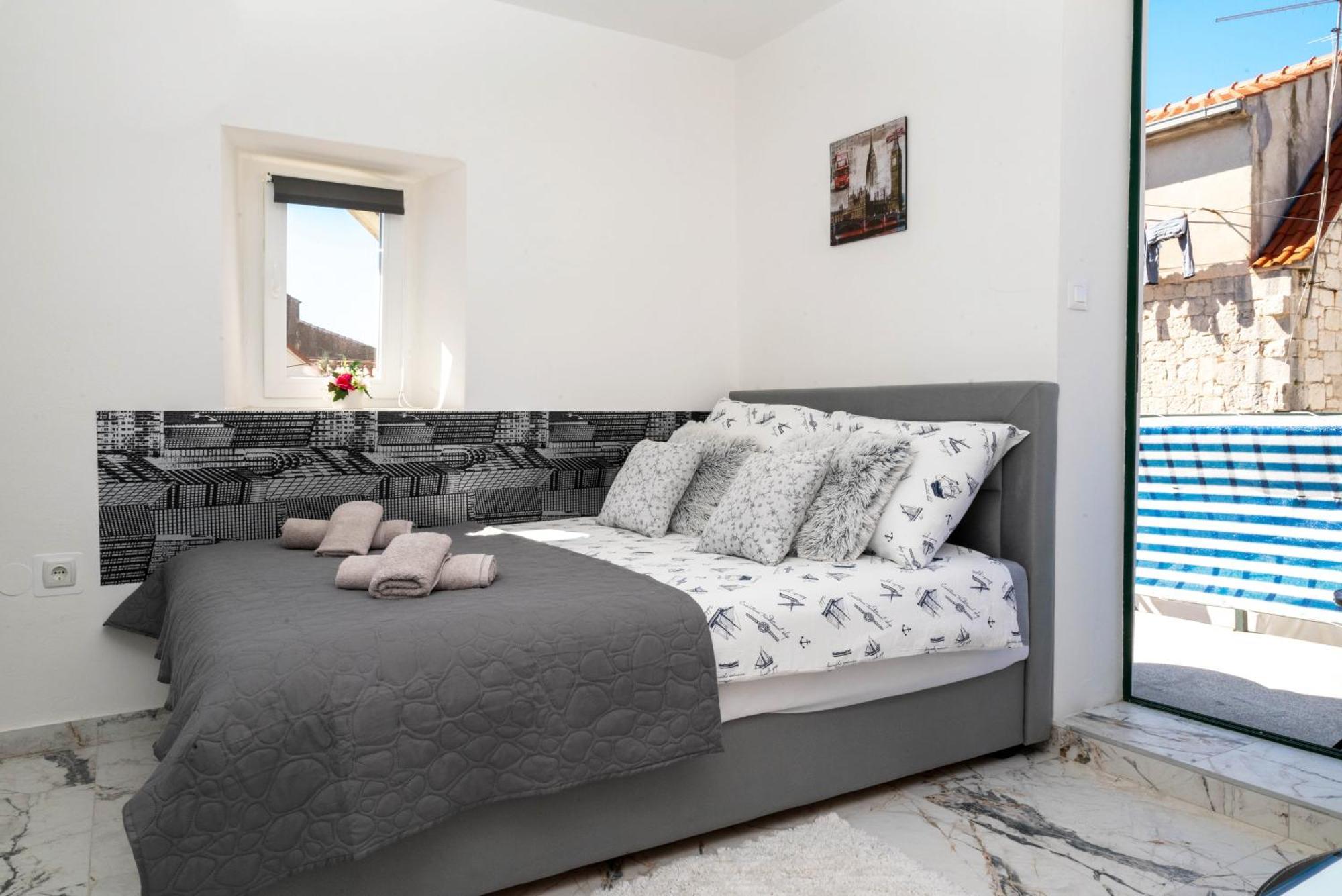 Guest House Ivona Сплит Екстериор снимка
