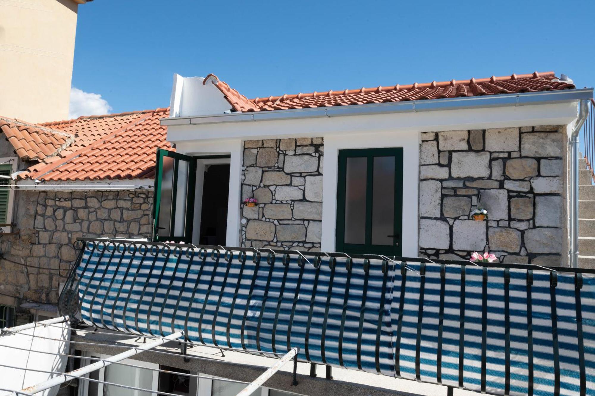 Guest House Ivona Сплит Екстериор снимка