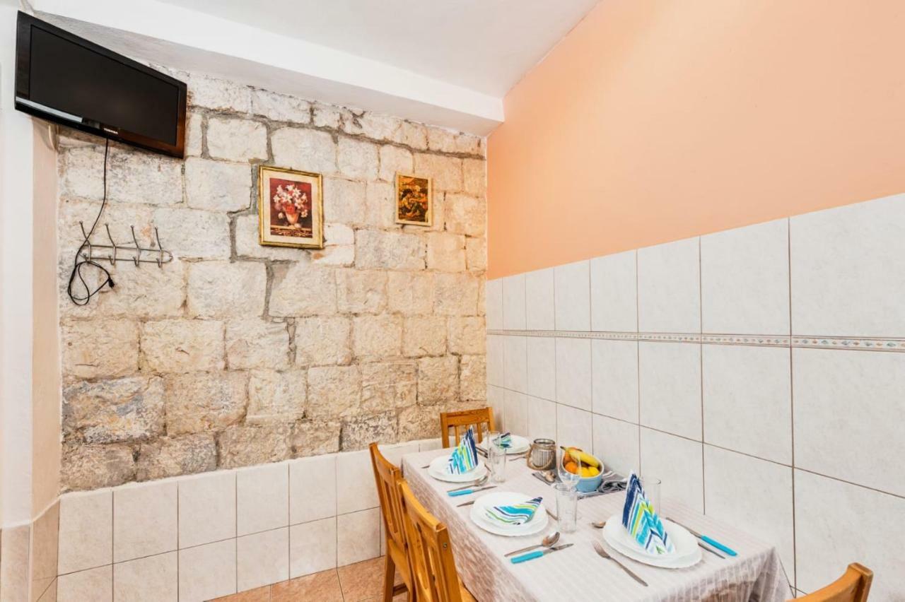 Guest House Ivona Сплит Екстериор снимка